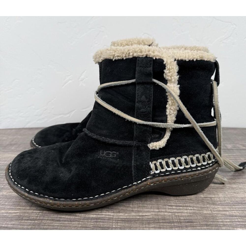 UGG Cove 5178 Women 9 Black Suede Shearling Ankle Boots